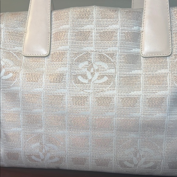 Chanel Designer Tote Bag - Picture 3 of 14